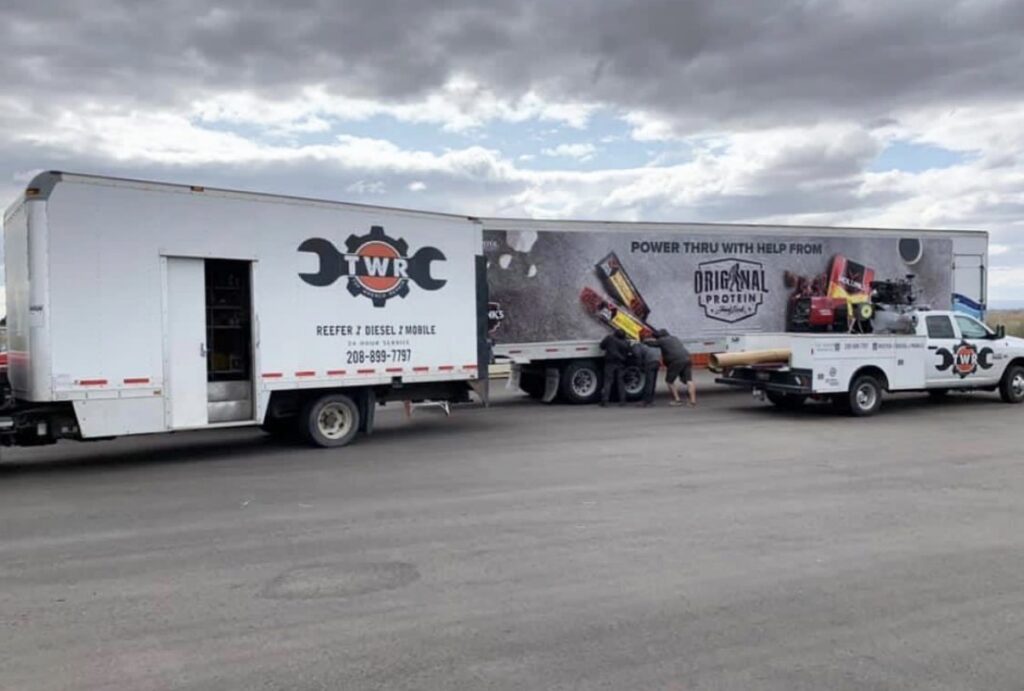 Top Wrench Repair mobile fleet service truck at a commercial trailer in the Treasure Valley